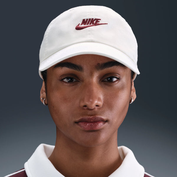 Nike Unstructured Futura Club Wash Cap - Sail / Burgundy