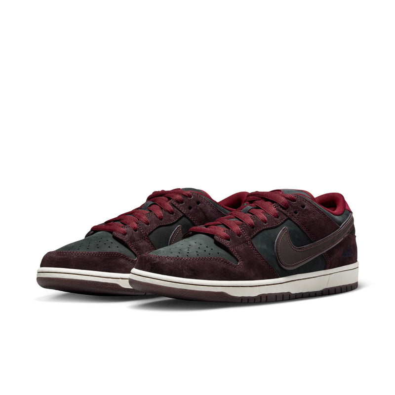 Nike SB Dunk Low Premium QS - "Riot Skate Store" Mahogany / Team Red