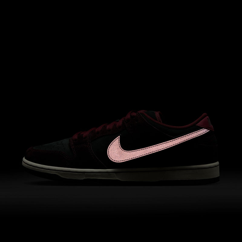 Nike SB Dunk Low Premium QS - "Riot Skate Store" Mahogany / Team Red