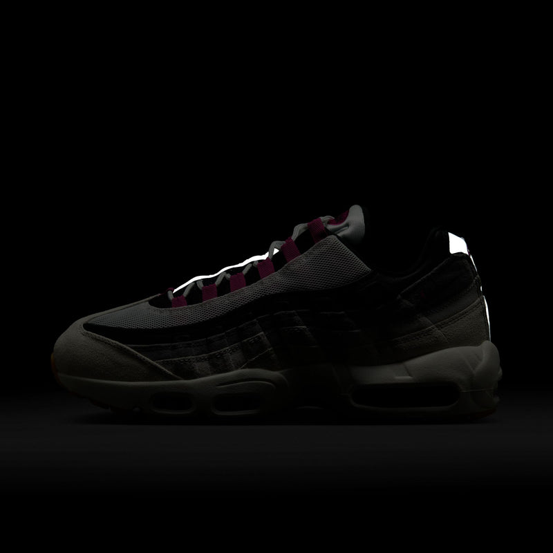 Nike SB Air Max 95 - Summit White / Cactus Flower