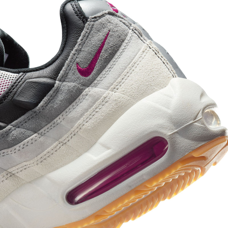 Nike SB Air Max 95 - Summit White / Cactus Flower