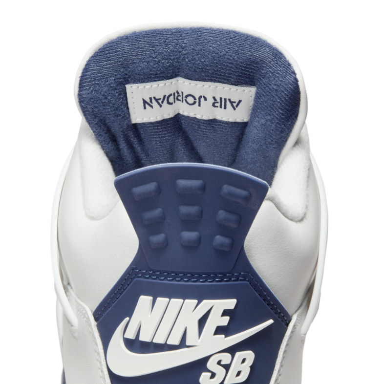 Nike SB x Air Jordan 4 QS - Summit White / Navy