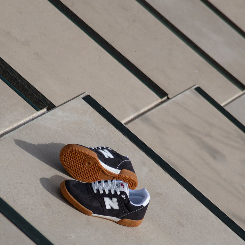 New Balance Tom Knox 600 - Dark Grey / White / Gum – Evolve Skate