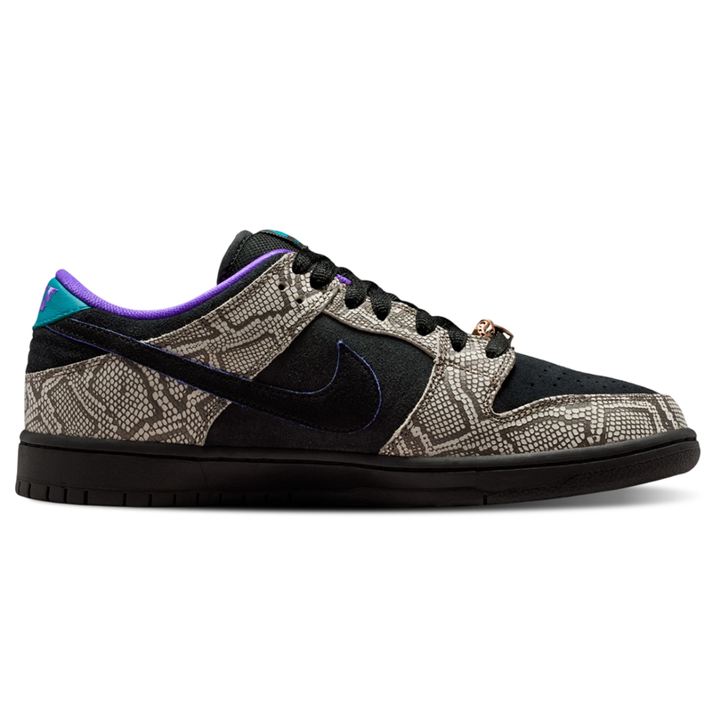 Nike SB Dunk Low Pro 