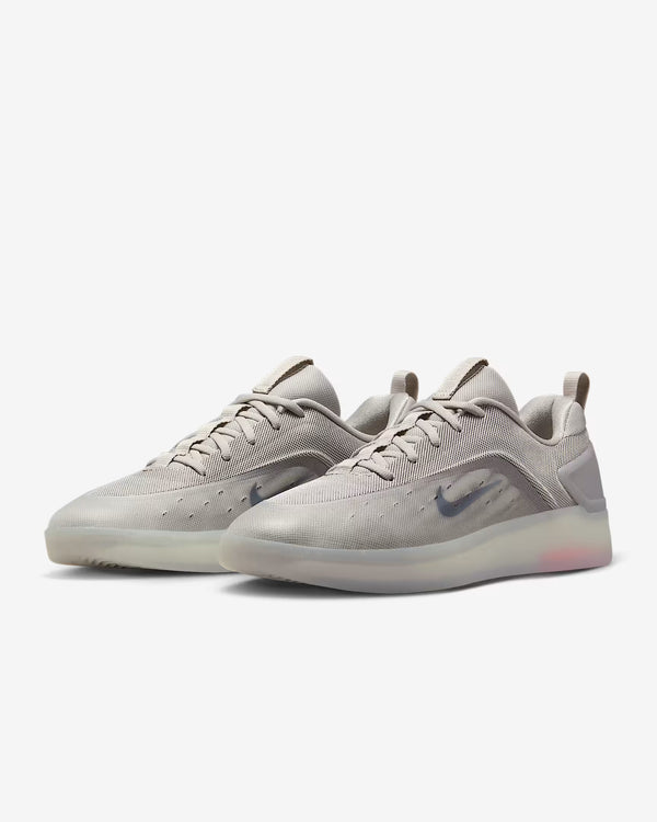 Nike SB Zoom Nyjah 4 - College Grey/Light