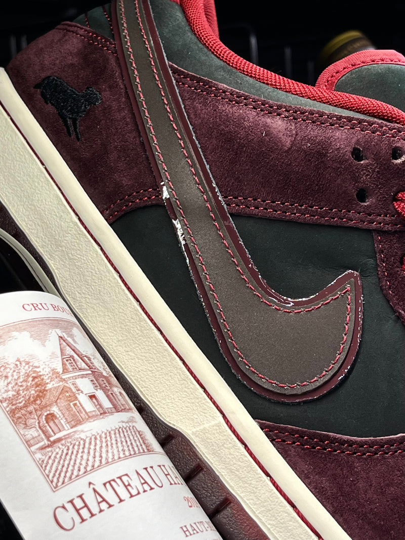 Nike SB Dunk Low Premium QS - "Riot Skate Store" Mahogany / Team Red