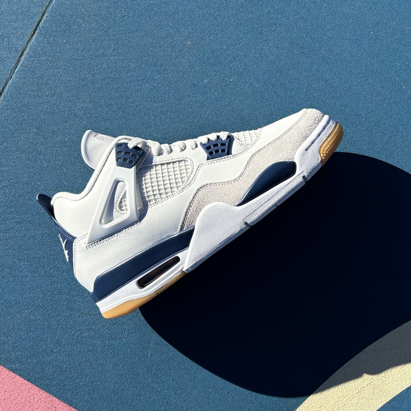 Nike SB x Air Jordan 4 QS - Summit White / Navy