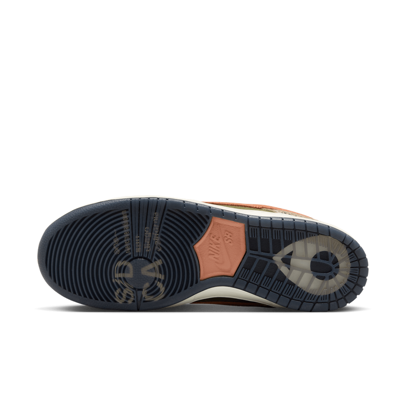 Arts & Rec x Nike SB Dunk Low Pro - Khaki / Amber