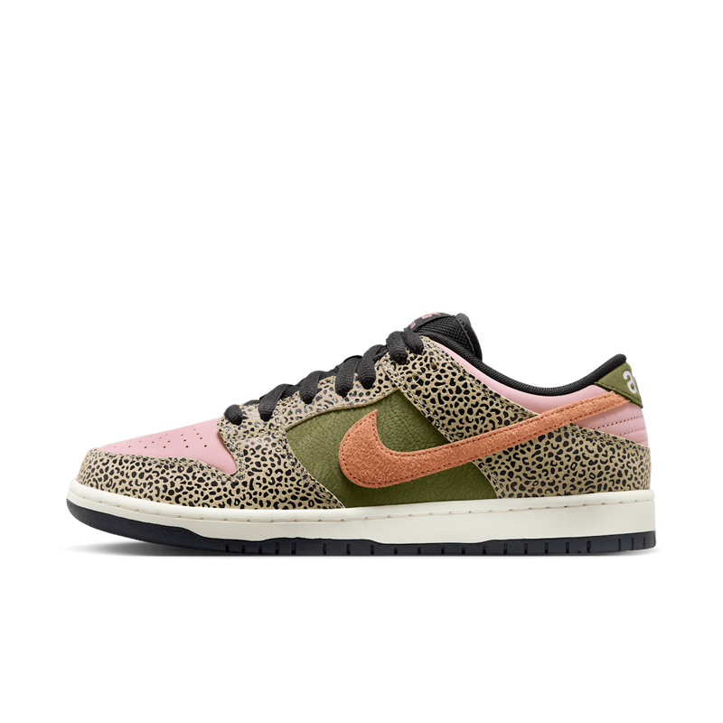 Arts & Rec x Nike SB Dunk Low Pro - Khaki / Amber