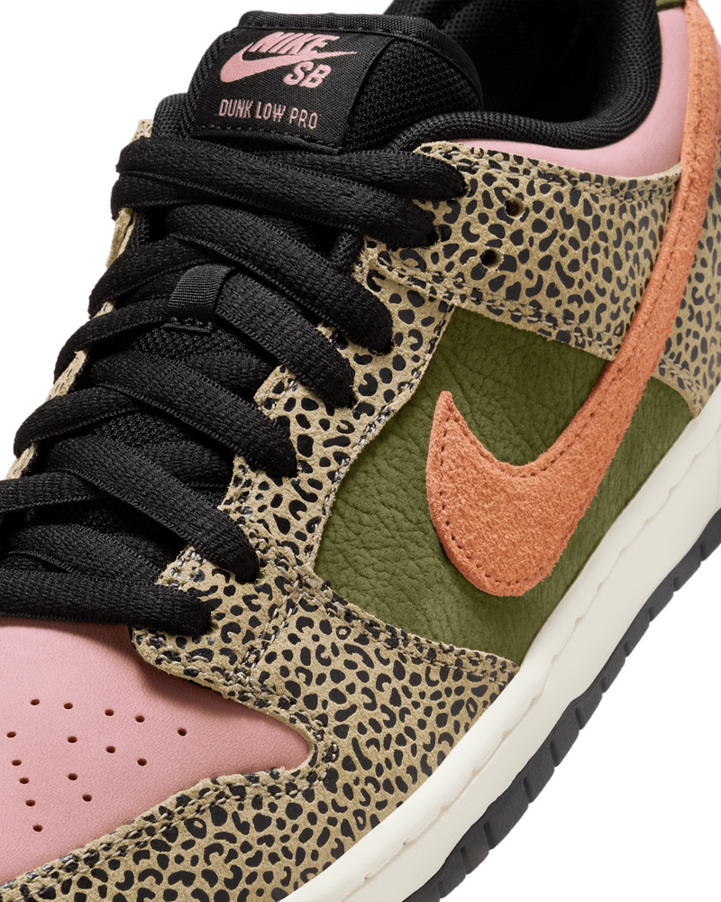 Arts & Rec x Nike SB Dunk Low Pro - Khaki / Amber