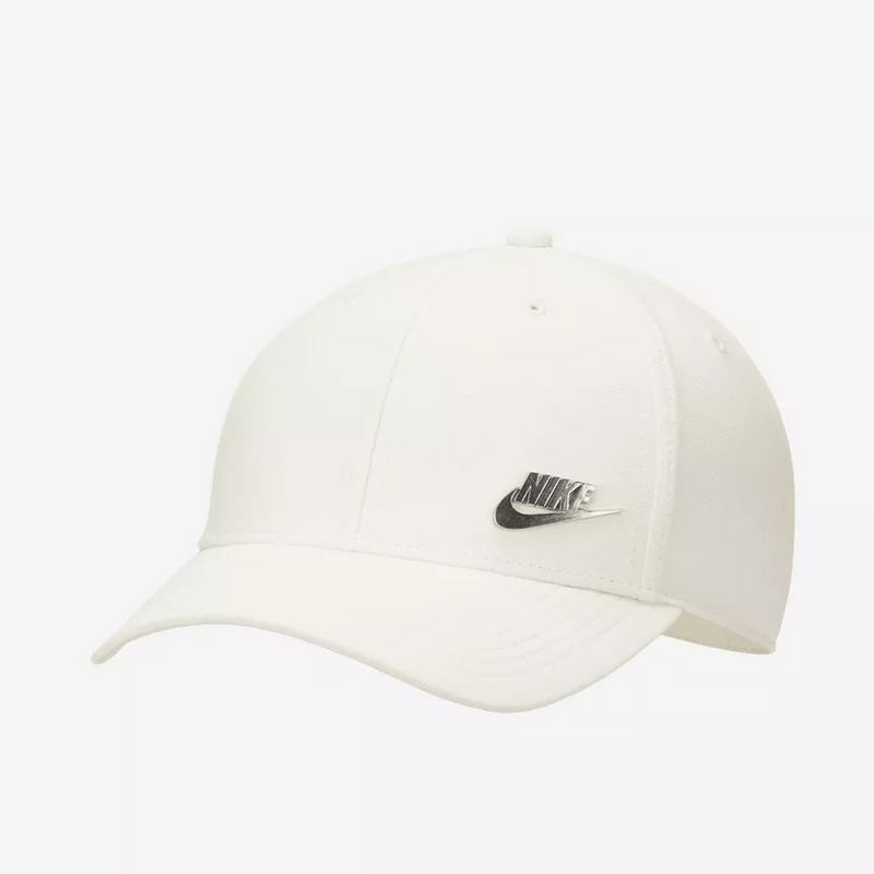 Nike Dri-FIT Club Structured Metal Logo Cap