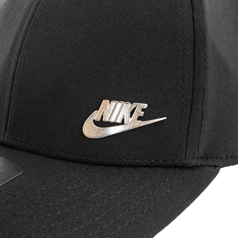 Nike Dri-FIT Club Structured Metal Logo Cap