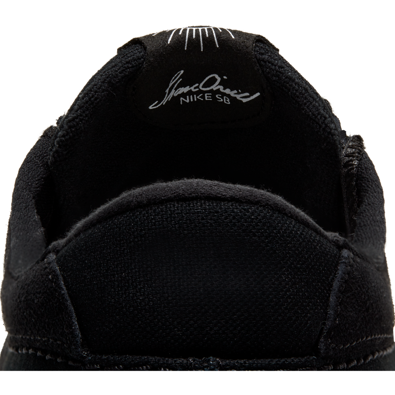 Nike sb 2025 all black suede