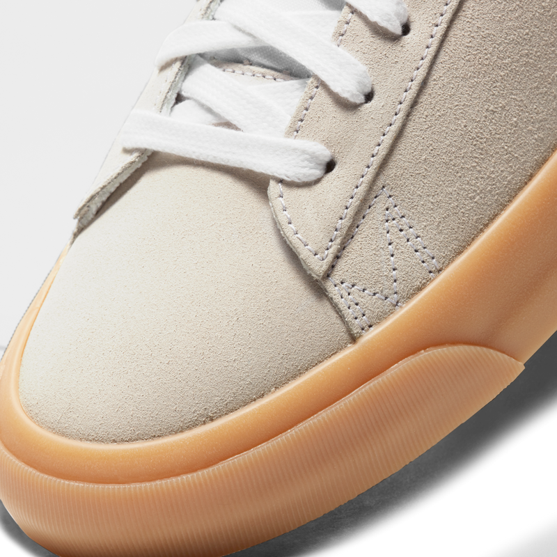 Nike SB Blazer Low GT - White / Black / Gum